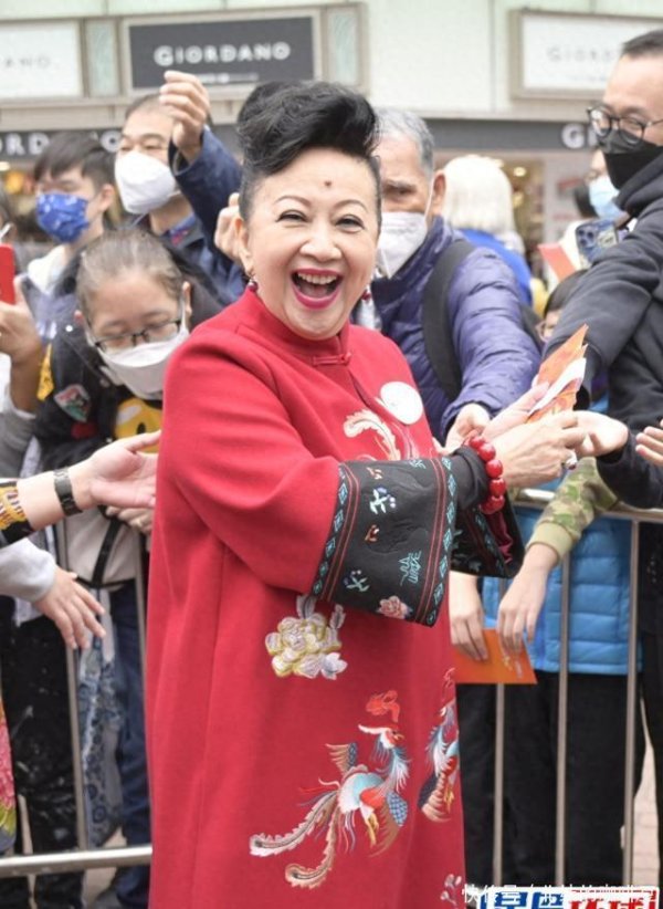 莆田安福相册 薛家燕被传遭“鲜肉”男友骗2亿身家，有数起火发声明曝当前状态