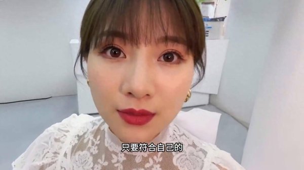 安福相册 显年青的鬈发密码：半烫和全烫，竟和你的气质锁死了？