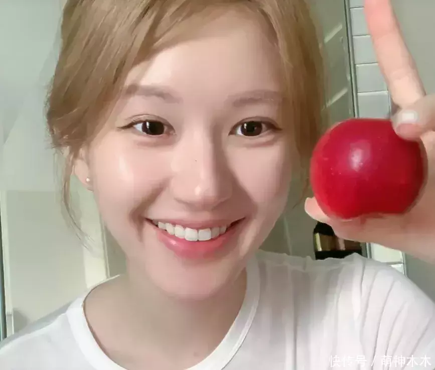 莆田安福相册 赵露想假助农风云升级！官媒转发伪造公章事件，本东谈主：假就假吧