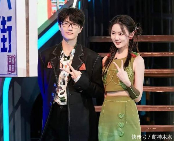 莆田安福相册 太悠闲！许嵩被曝跟冯禧在幸福坝领证，女方低调现身许嵩演唱会