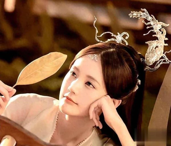 安福相册 究竟是谁在捧？这4位资源优渥的明星咋迟迟不红