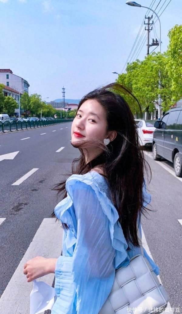 莆田安福家园 赵露念念硬刚经纪公司却被申斥患癔症，念念维紊乱，网友看得爱重不已