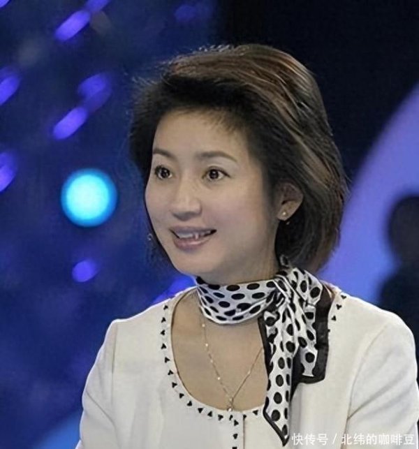 安福相册 余生好好走！驰名央视主合手东说念主王小丫，两次婚配无果，如今无儿无女