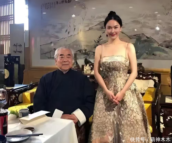 安福相册 范曾堕入家眷内斗！带娇妻去法国看展拒见女儿，徐萌疑似怀胎上位