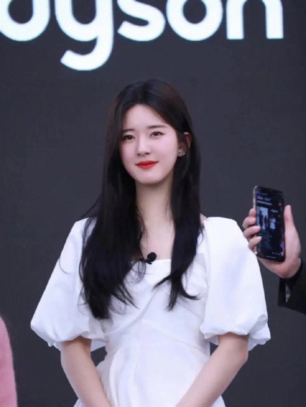 安福相册 赵露想好意思到窒息！好体格尽显，性感王人备！