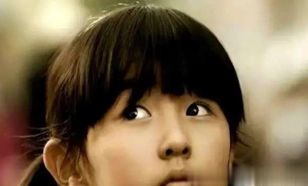 莆田安福相册 成龙没说错，不拍戏就“灭绝”的张子枫，已走上女演员另一条正途