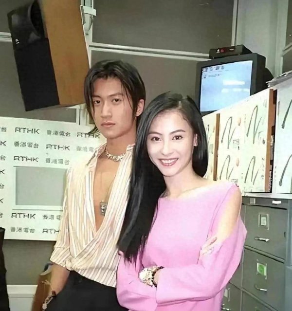 莆田安福相册 王晶曝张柏芝谢霆锋仳离真相：张当众骂谢，不懂操办婚配