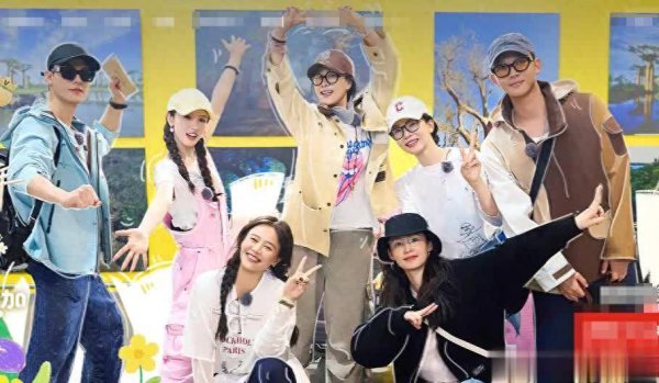 莆田安福相册 没对比就没伤害！花少7龚俊脸憔悴冒胡子，她咖位最小妆最浓