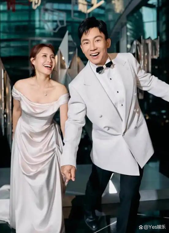 安福相册 不啻荧幕光鲜：刘畊宏王婉霏，在气运风暴里写就的火食爱情